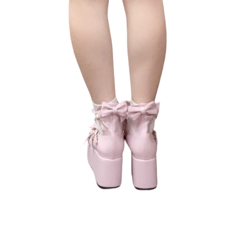 ベルサイユのばら　ピンクと白のフリル付きリボンシューズ ベルサイユのばら ピンクと白のフリル付きリボンシューズ - メルカリ
