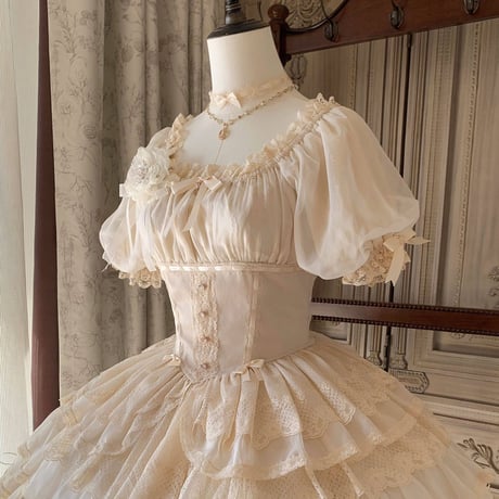 Midsummer flutter トップス