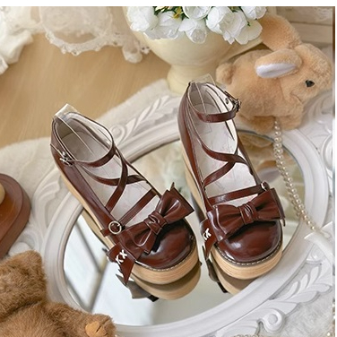 新品未使用 ルルゲッタ 牛革3連リボンストラップシューズ ブラウン