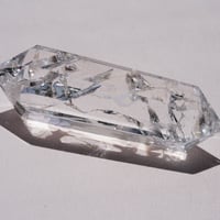 ヒマラヤ水晶　レーザー