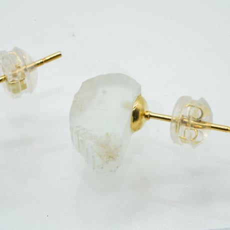 アクアマリンの原石ピアス