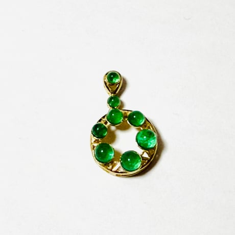 【チャリティ品】エメラルドのネックレス