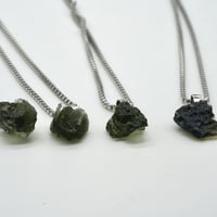 モルダバイト　ネックレス