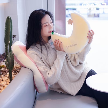 黄色のお月　クッション