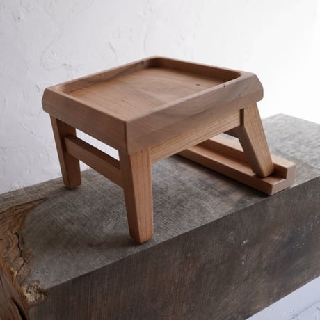 wood table ハイタイプ／ブラックチェリー材（犬用食器台・食器スタンド）