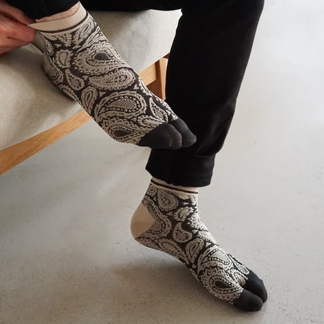 《men's》paisley tabi <charcoal> M-K04