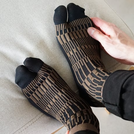 《men's》random stripe tabi <black × khaki> M-K03