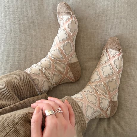 see-through clover tile <beige> L-M37