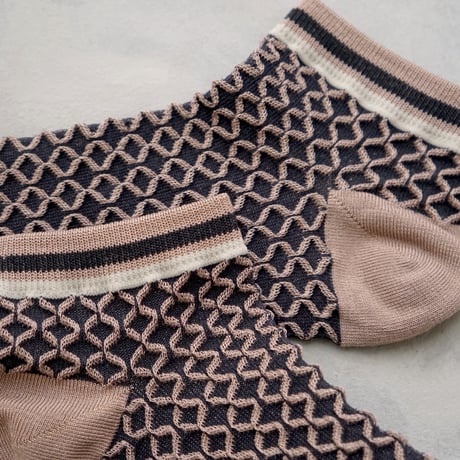《men's》zigzag ankle socks <charcoal × mocha> M-K02