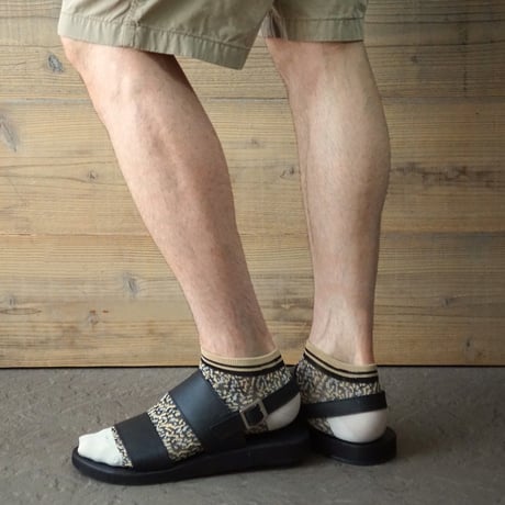 《men's》noise ankle socks <black × beige> M-K01