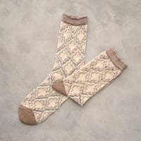 see-through clover tile <beige> L-M37