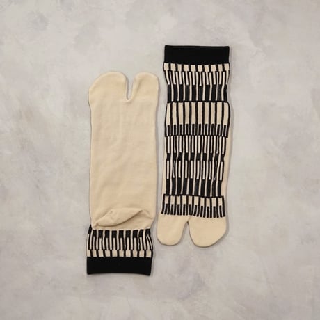 《men's》random stripe tabi <beige × black> M-K03