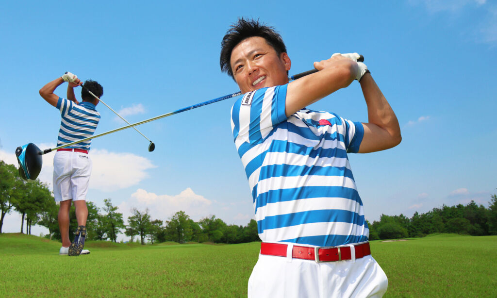 エミリッドバハマ CV8 ユーティリティ デラマックス 03