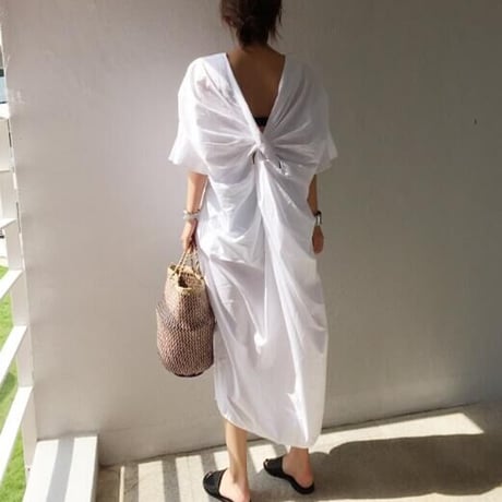 背中見せ★カジュアルウェア（ホワイト）