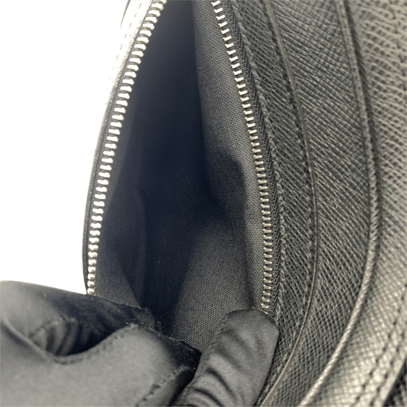 LOUIS VUITTON ルイ ヴィトン タイガ パヴェル セカンドバッグ　黒 ルイヴィトン タイガ パヴェル アルドワーズ セカンドバッグ