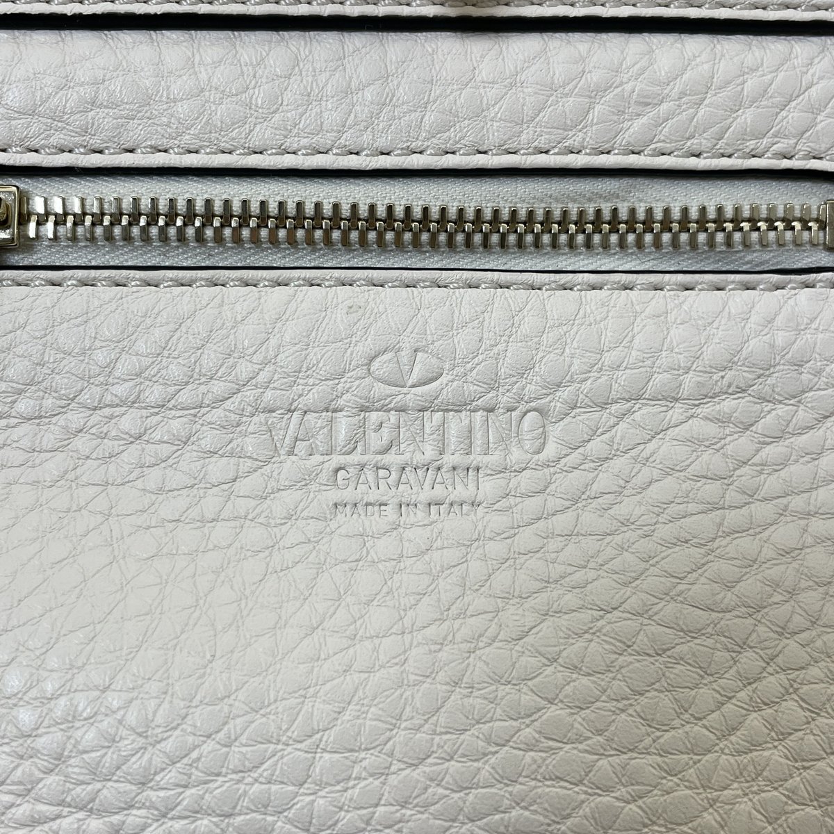 Valentino Garavani ロックスタッズ 2way トートバッグ アイボリー | 