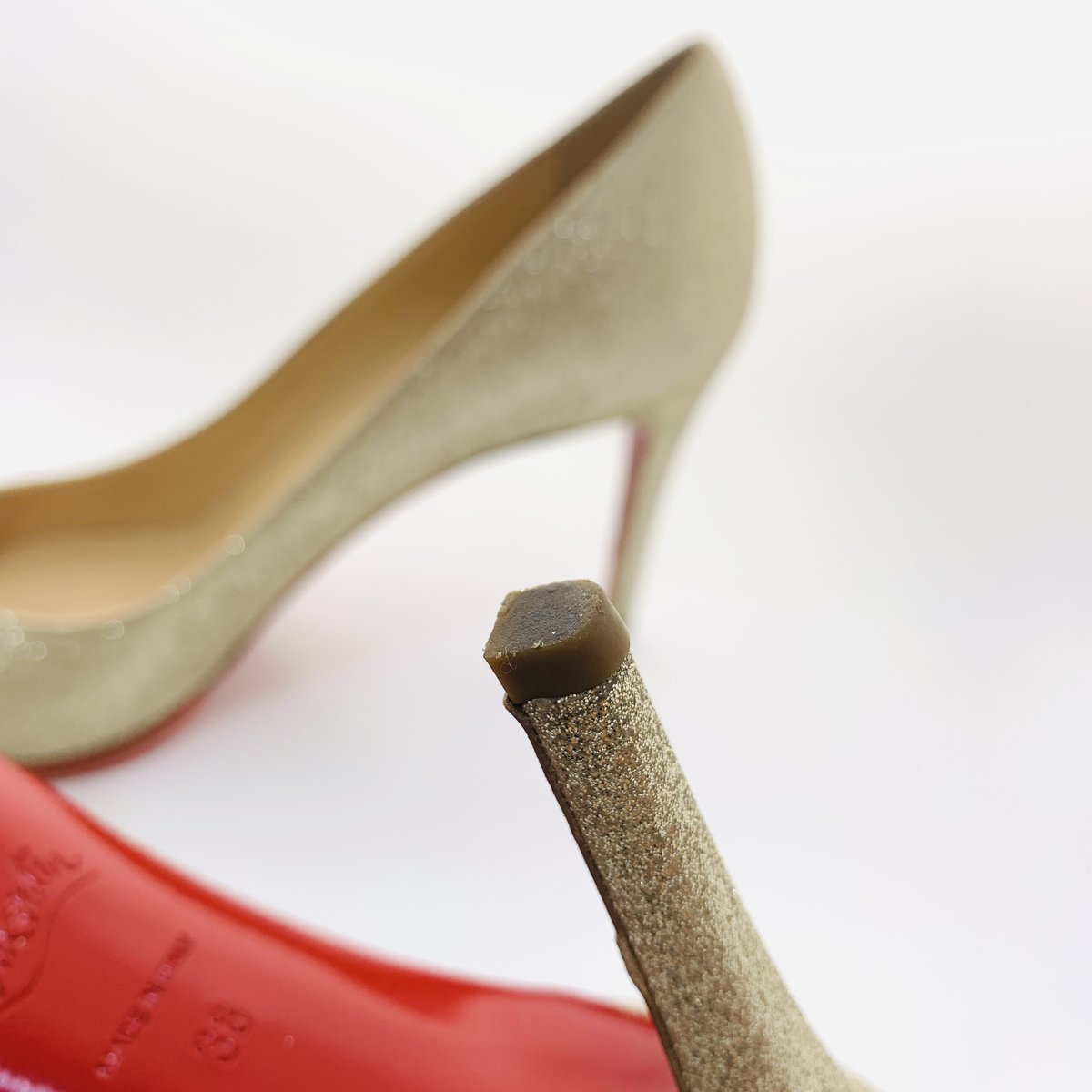 Christian Louboutin パンプス グリッター シルバー 25.0cm Christian Louboutin パンプス グリッター シルバー 25.0cm