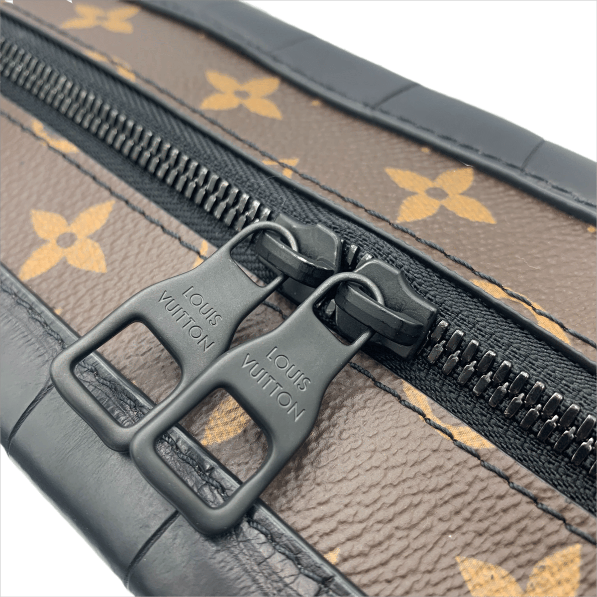 LOUIS VUITTON ルイヴィトン ソフトトランク ショルダーバッグ