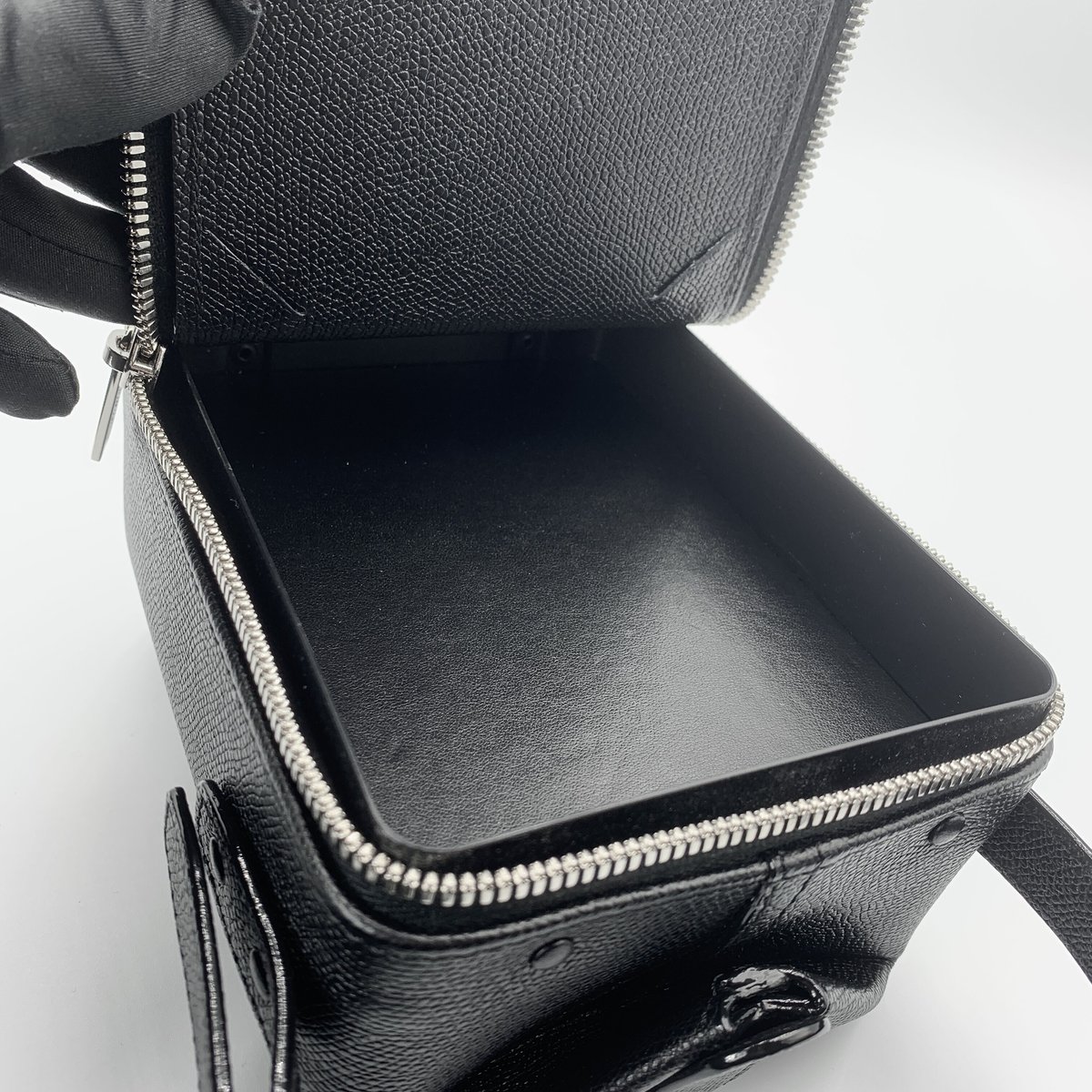 新品未使用Valextraヴァレクストラ2wayショルダーバッグトリックトラック Valextra ヴァレクストラ トリックトラック クロスボディバッグ