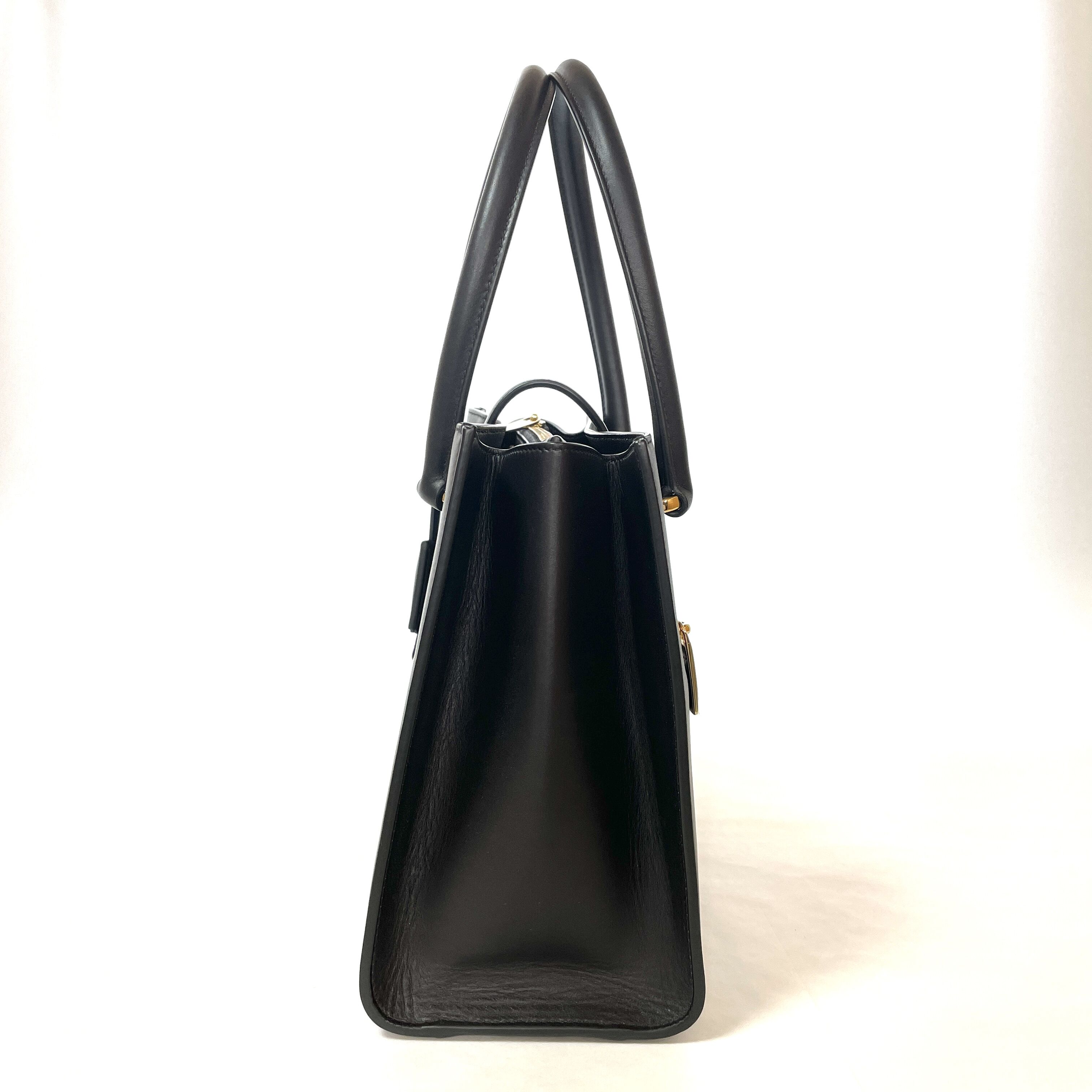 美品　サルヴァトーレフェラガモ ジュリエット ガンチーニ レザー ハンド バッグ Salvatore Ferragamo ガンチーニ ジュリエット ハンドバッグ ブラック