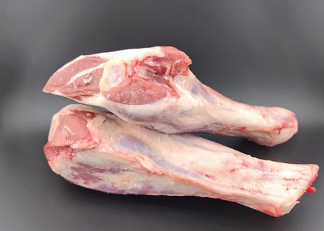 ラムシャンク（骨付きスネ肉）