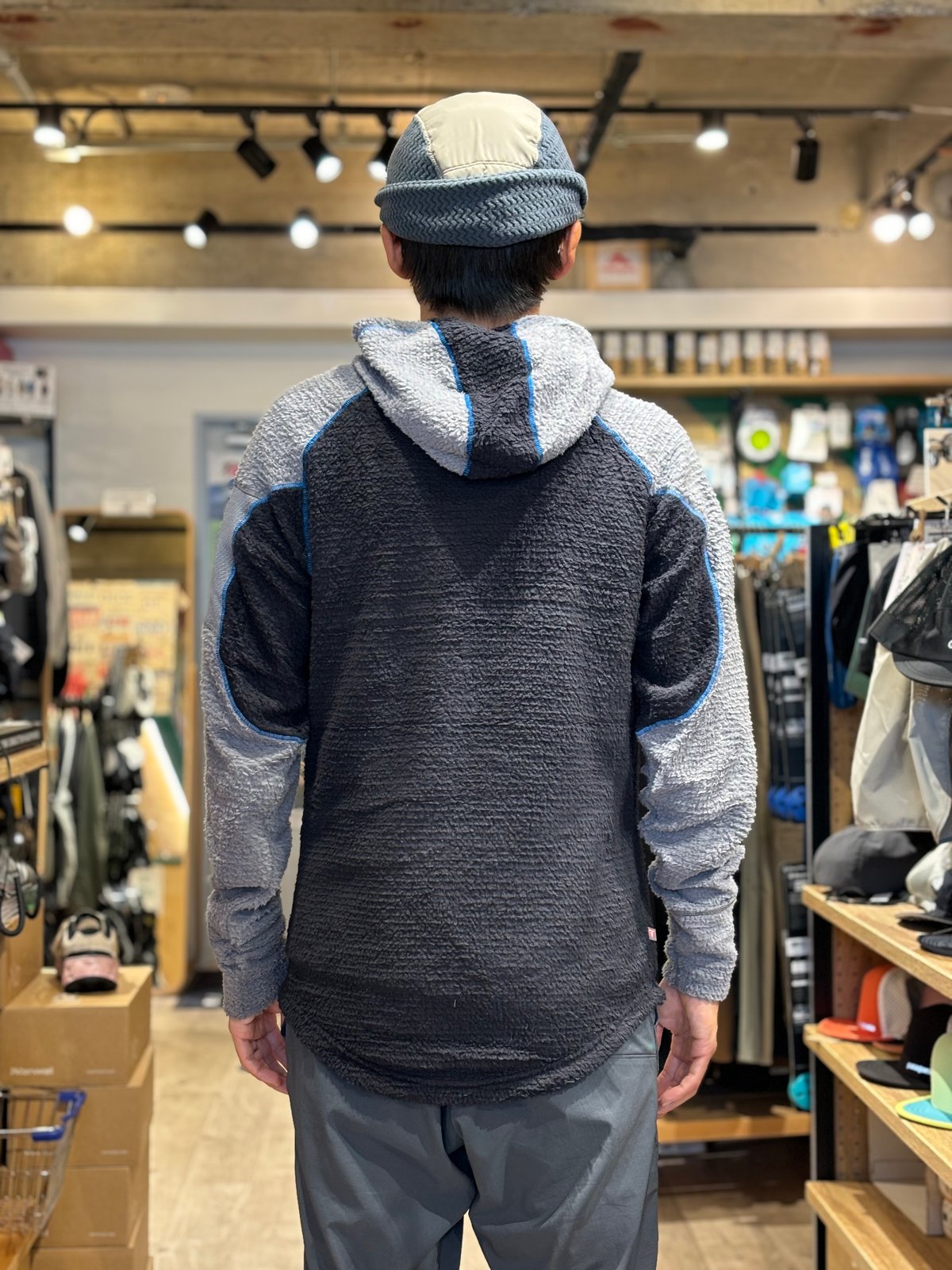 新品　OMM CORE + FOODIE コアプラスフーディM グレー OMM Core+ Hoodie / OMM コアプラスフーディ