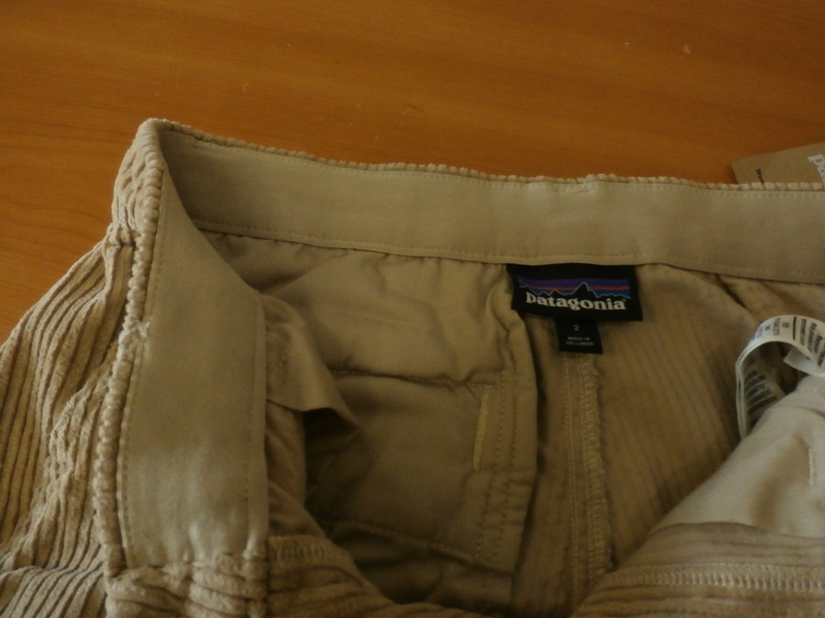 パタゴニア　ウィメンズワイドウェールコーデュロイパンツ ウィメンズ・ワイドウェール・コーデュロイ・パンツ