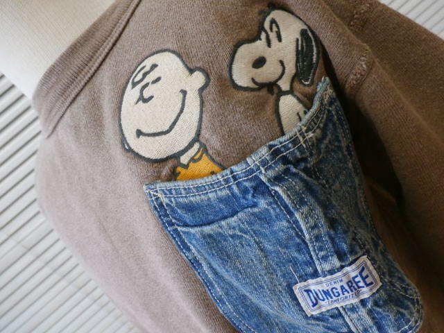 DENIM DUNGAREE/ SNOOPY ポケットスウェット | LITTLE FIELD
