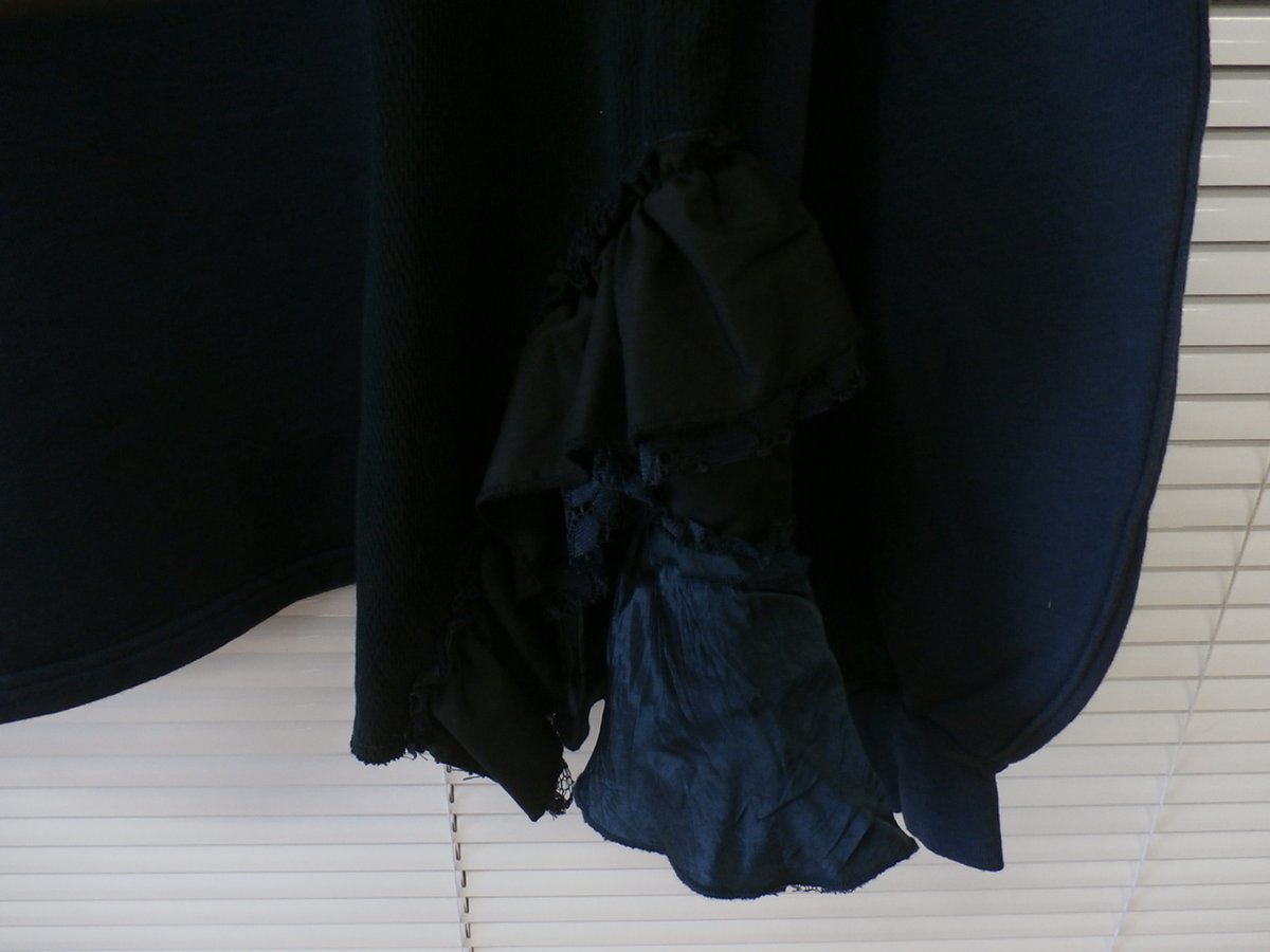 GOTOHOLLYWOOD/アシンメトリー フリル スウェット | LITTLE FIELD