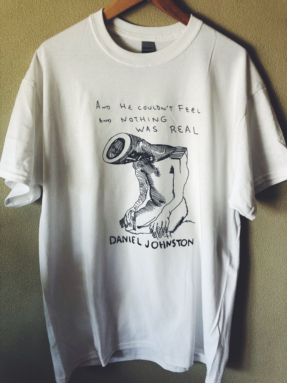 ダニエル・ジョンストン And He Couldn't Feel Tシャツ ホワイト/M |