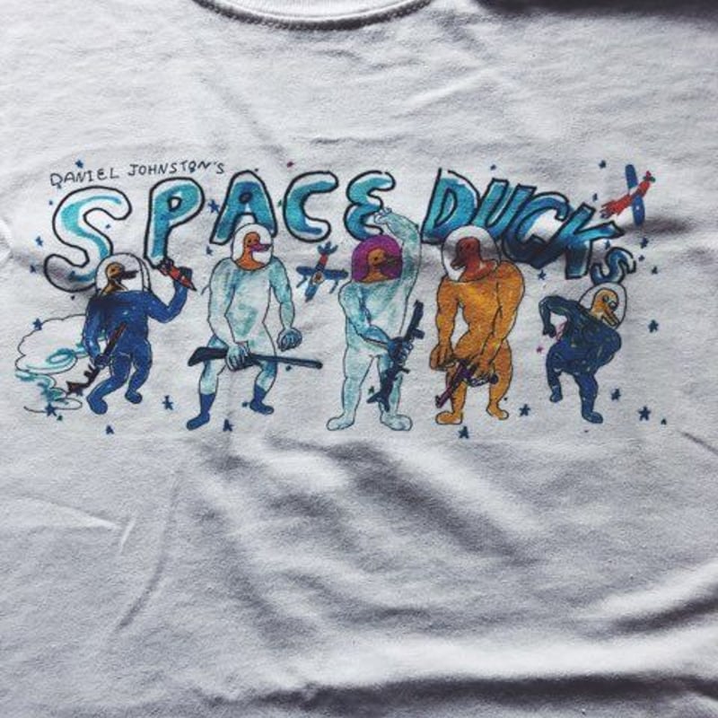 ダニエル・ジョンストン Space Ducks Tシャツ ホワイト/M