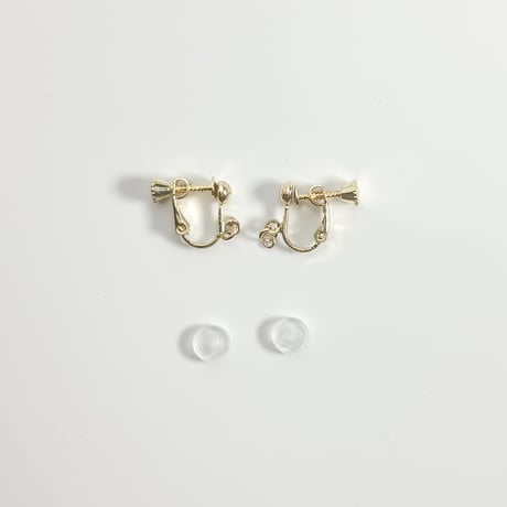 Shirotumekusa（しろつめくさ）　どんぐり　イヤリング・ ピアス