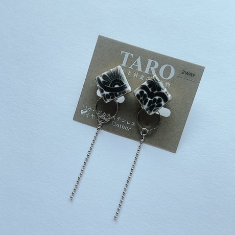 TARO/黒×チェーンイヤリング