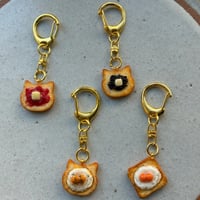 ksm shop /ミニチュアパン（トースト）のキーホルダー