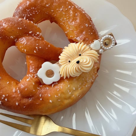 うわのそら　ホイップわんこのヘアクリップ