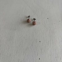 atelier hemslojd(アトリエ　ヘムスロイド)  革粒ピアス　小
