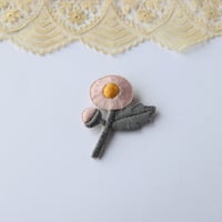 un peu/　ハルジオンのブローチ（pink）