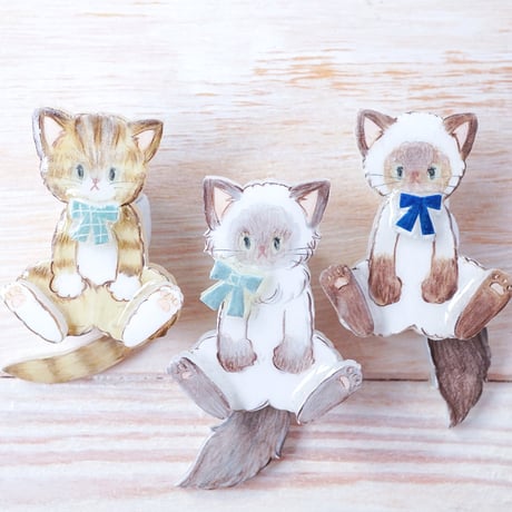 donguri to ie(ドングリトイエ)/ しっぽゆらゆらねこのブローチ