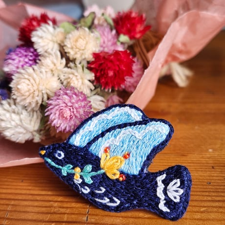 花浅黄(はなあさぎ)/ 鳥と花一輪