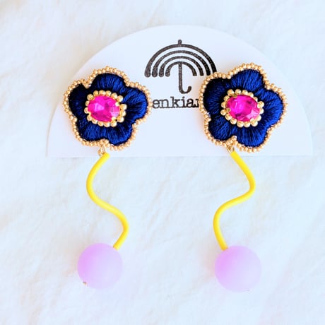 tenkiame / うねうねフラワー(ピアス)