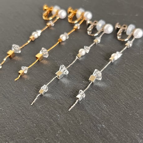 Ery Jewelry(エリージュエリー) / クリスタルロング ピアス/イヤリング