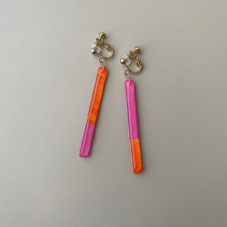 tomoiro(ともいろ） icicle  イヤリング　テラコッタ×ピンク　イヤリング・ピアス