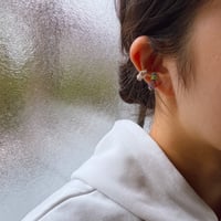 #luna.+　 へんな形の子たち　華奢なイヤーカフ　レインボー