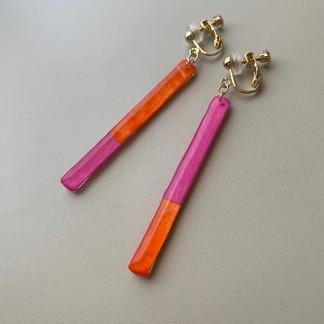 tomoiro(ともいろ） icicle  イヤリング　テラコッタ×ピンク　イヤリング・ピアス
