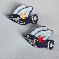 花浅黄(はなあさぎ)/ 鳥と花一輪