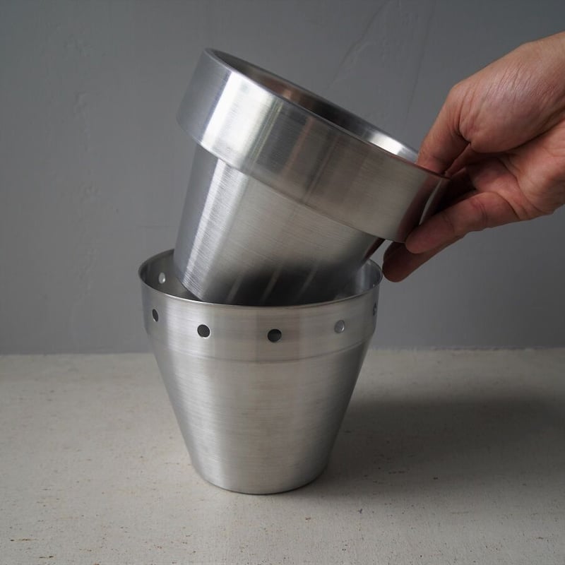 M75 / one pots 5 / Aluminum | REST AND QUIE M75 / one pots 5 / Aluminum | REST AND QUIE