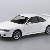 楽プラ1/32ニッサン R33 スカイラインGT-R(ホワイト）