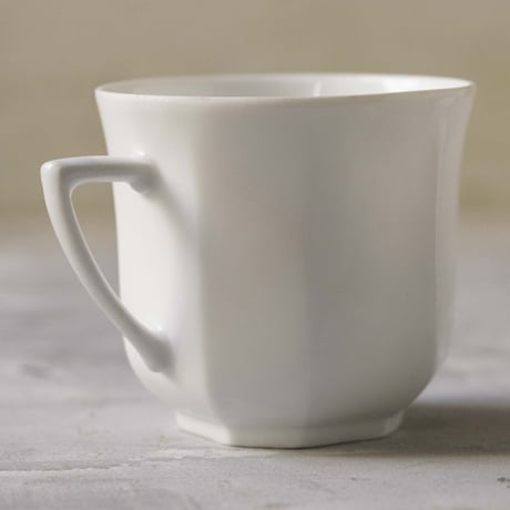 やっぱりデザインが良いです　リモージュ　ホワイトコーヒーカップ　フランス　LIMOGES Coffee Cap FRANCE