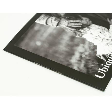 写真集「Ubiquitous -scenes on this planet」