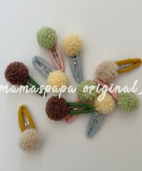 no.153ポンポンヘアクリップセット
